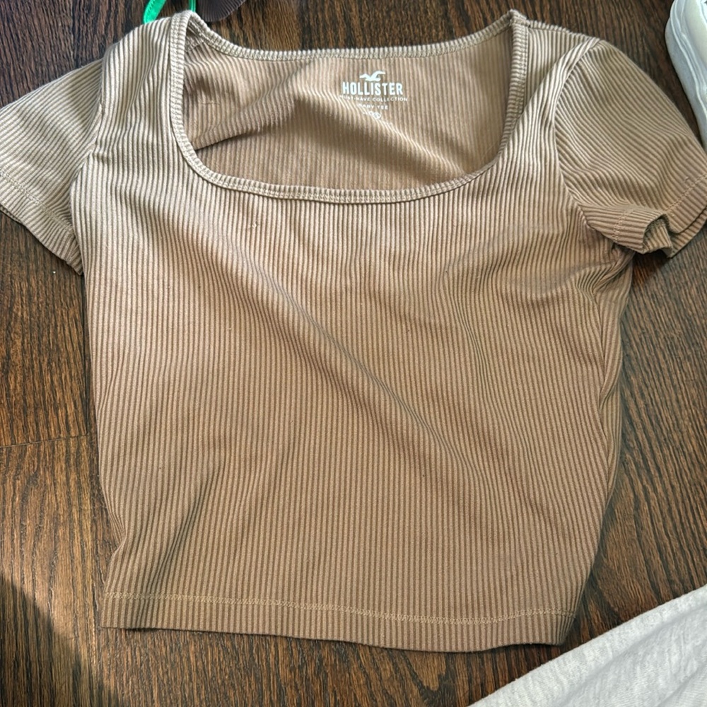 hollister top